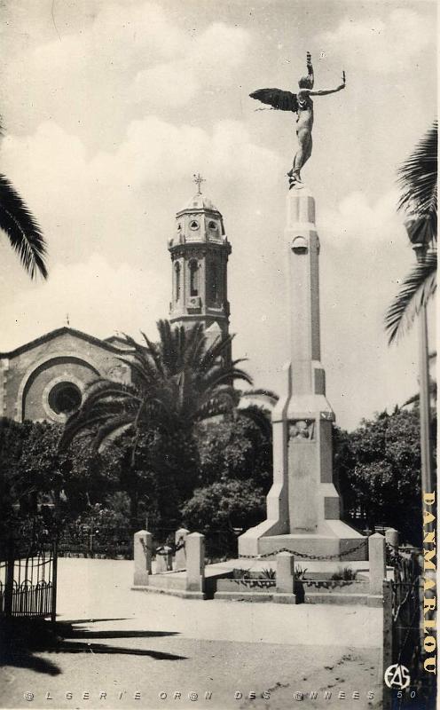 Relizane 503- Monument aux morts et eglise COLLECTION DES AMIS DE ND DE SANTA CRUZ.jpg
